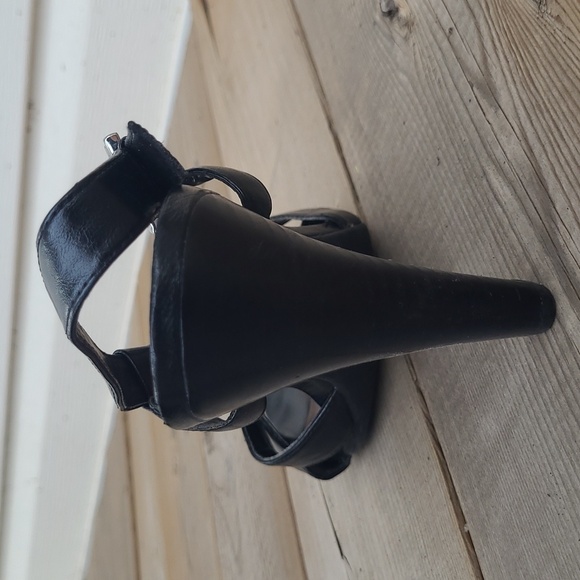 Franco Sarto strappy leather sandal - size 9 - Picture 6 of 7